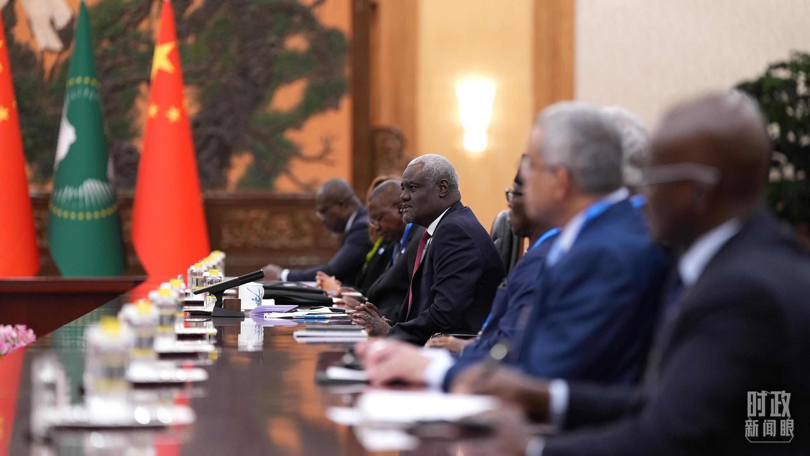  △正在參加會晤的非盟委員會主席。（總臺央視記者彭漢明拍攝）