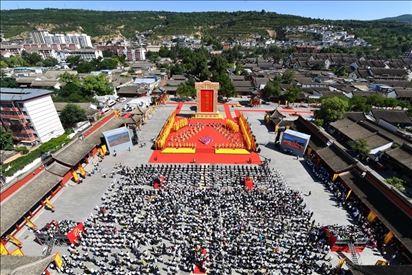 公祭伏羲大典現(xiàn)場。新華社發(fā)（周文濤 攝）