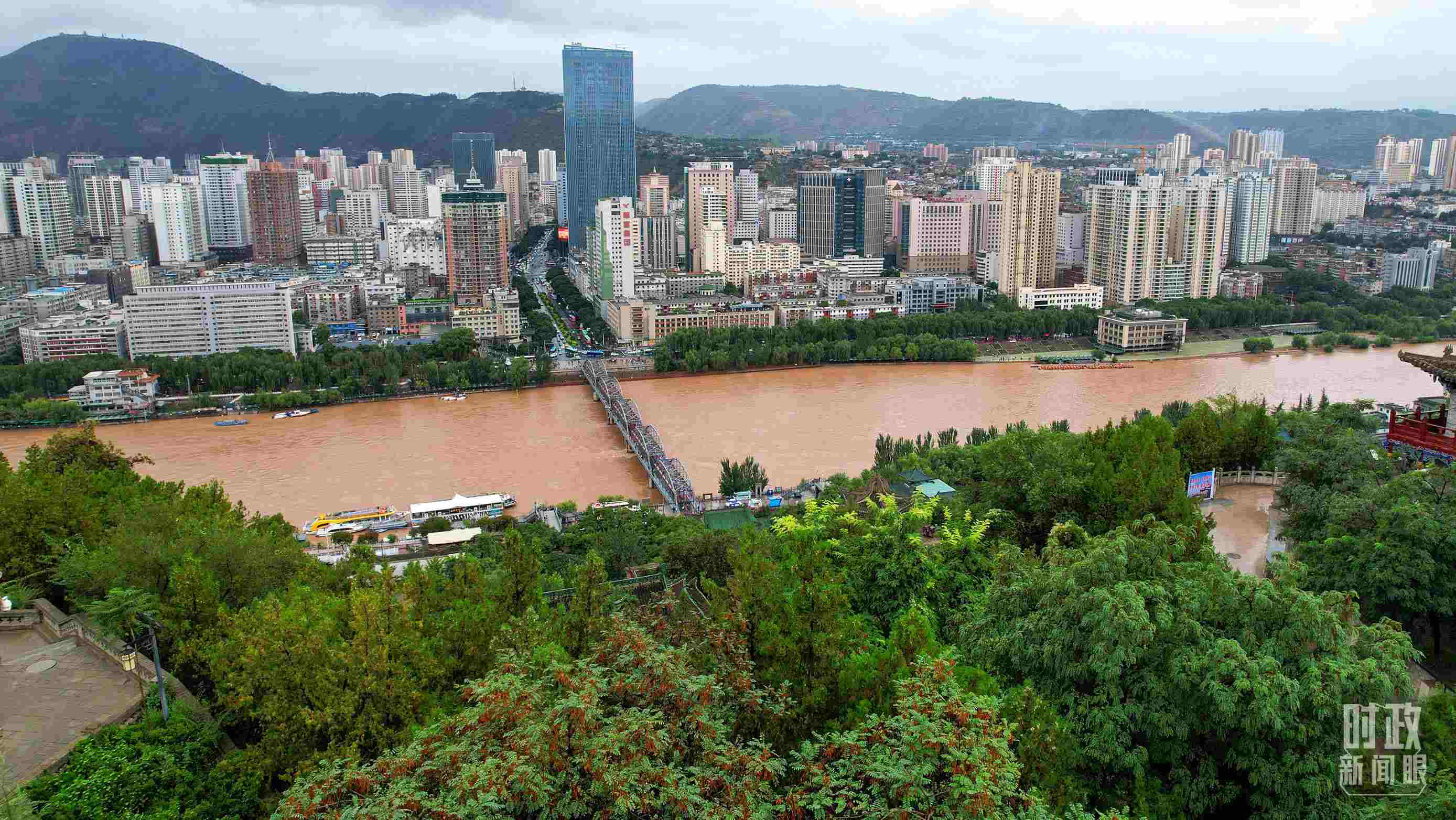 △黃河蘭州中山橋段。（總臺記者馬凌峰拍攝）