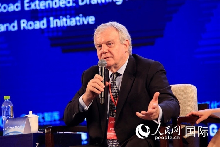 麥啟安在第四屆中國(guó)對(duì)外貿(mào)易論壇上發(fā)言 人民網(wǎng)資料照片