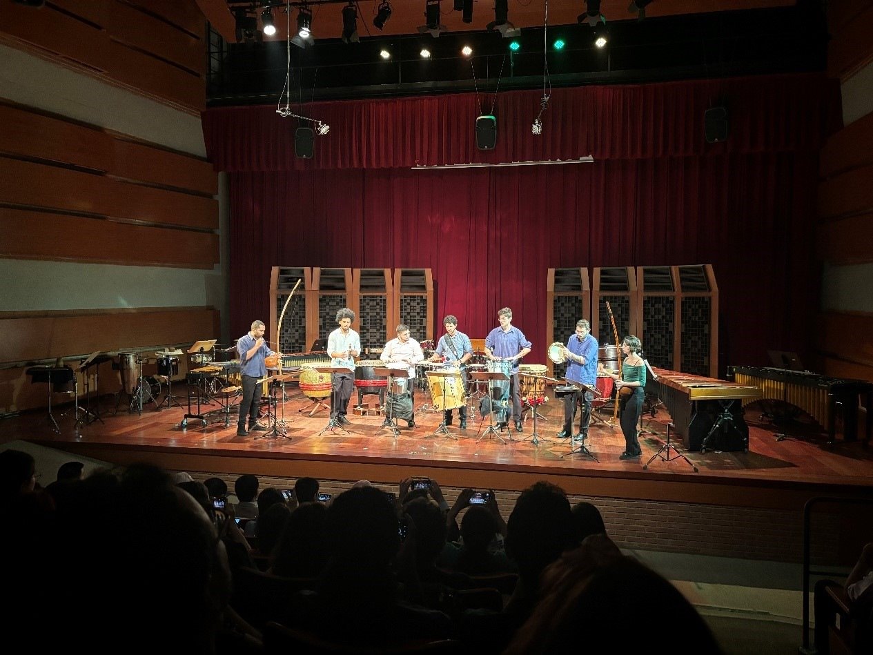 圣保羅州立大學(xué)藝術(shù)學(xué)院打擊樂團在活動上表演精彩的節(jié)目。 圣保羅州立大學(xué)孔子學(xué)院供圖