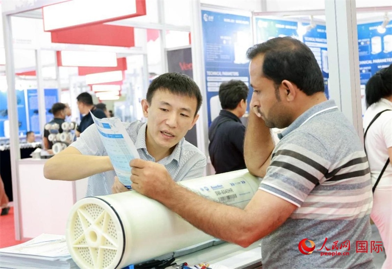 中企產(chǎn)品介紹。人民網(wǎng)記者管克江攝