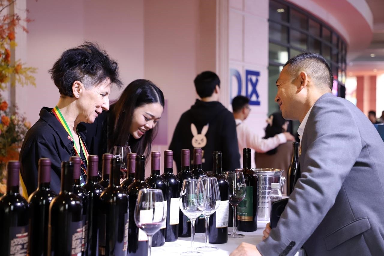 第五屆華僑進(jìn)口商品博覽會在浙江青田開幕。新華社記者 張曉潔 攝