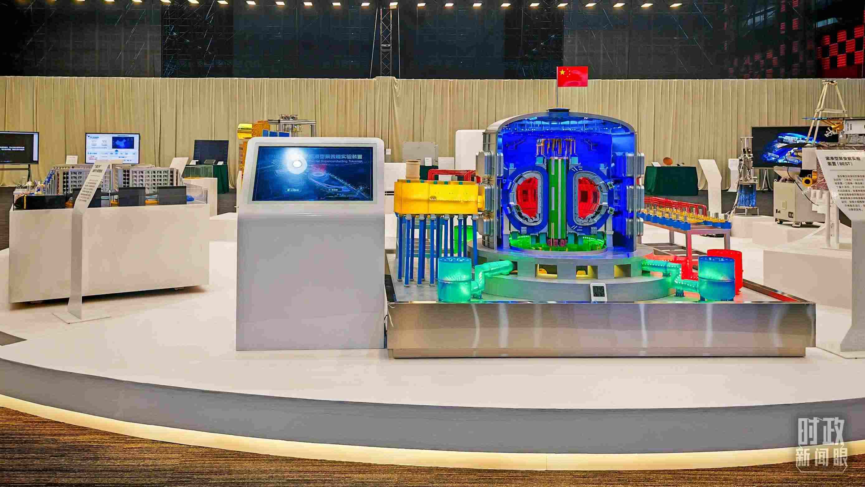 △安徽省重大科技創(chuàng)新成果集中展示的展品。（總臺(tái)央視記者周倜拍攝）