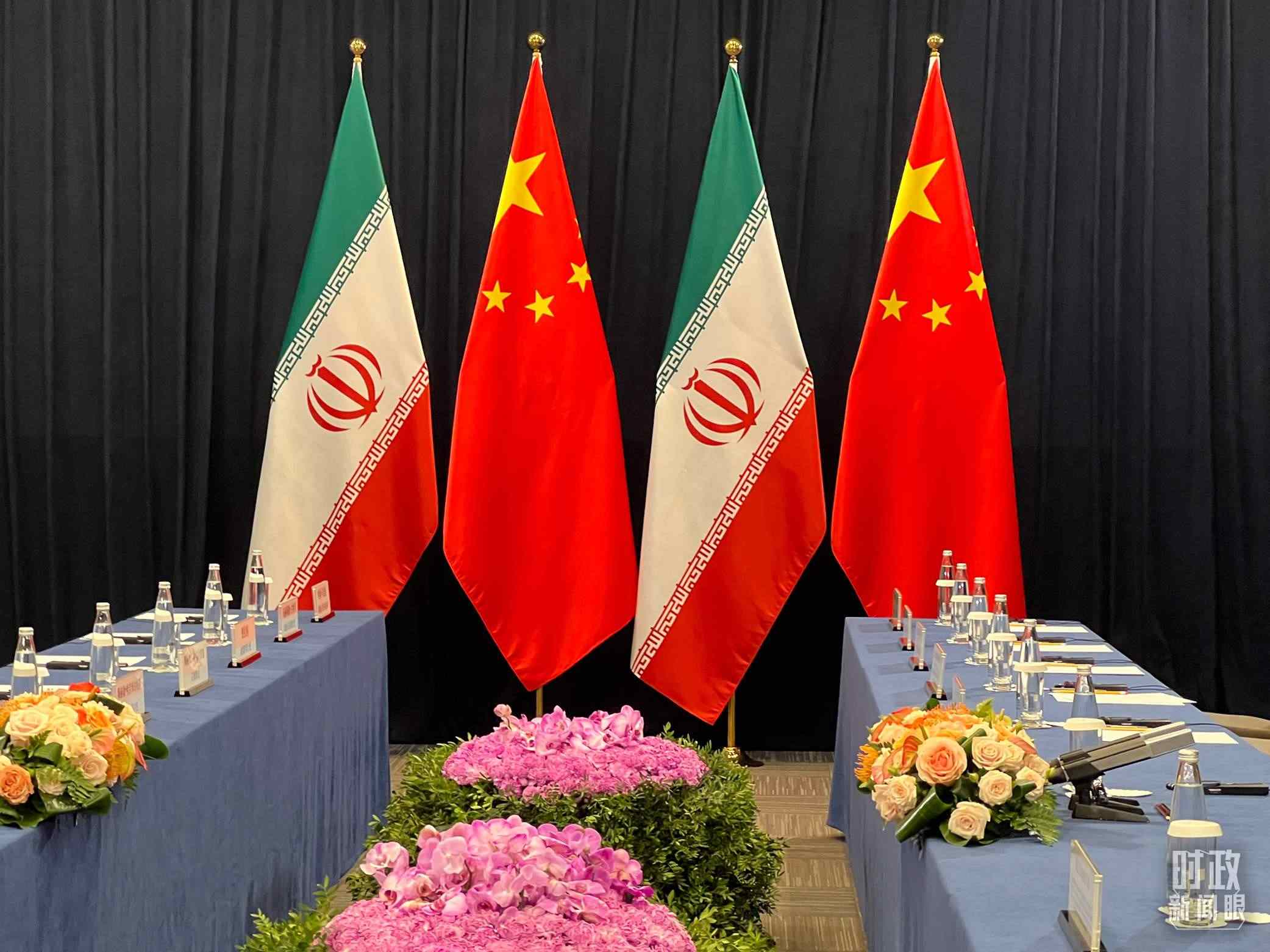 △ 中伊領導人會見開始前的現(xiàn)場。（總臺央視記者楊新禹拍攝）