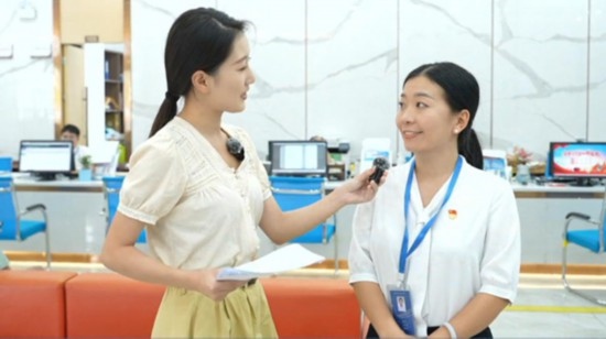 直播現(xiàn)場(chǎng)。海南省營(yíng)商廳供圖