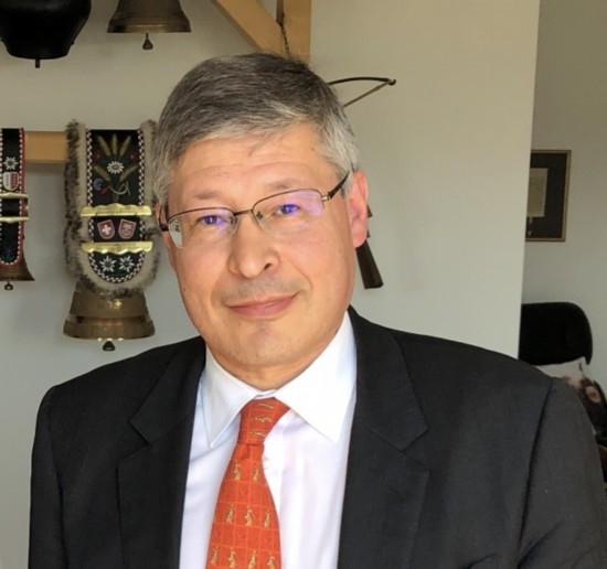 瑞士日內(nèi)瓦伯爾尼大區(qū)經(jīng)濟發(fā)展署前署長、經(jīng)濟學(xué)家 菲利普·莫尼耶