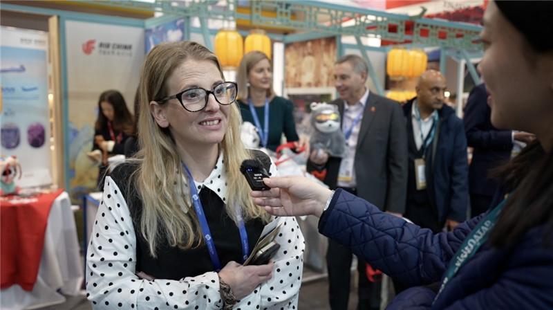 英格蘭約克旅游局局長薩曼莎·亨特接受采訪。 吳若鳴攝