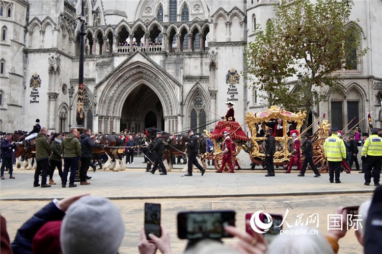 2024倫敦金融城市長就職巡游現(xiàn)場。吳若鳴攝