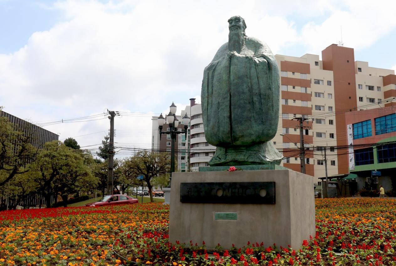 2017年，吳為山雕塑《孔子》立于巴西庫里蒂巴市，該廣場被永久命名為“中國廣場”。中國美術(shù)館供圖