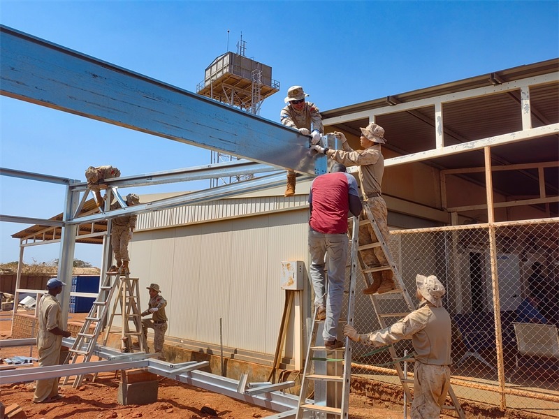 圖2-通力合作推進任務(wù)（鄧原淘攝）