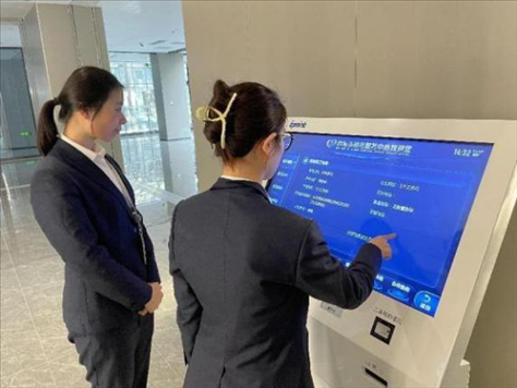 督查專班查看事項覆蓋“全不全”辦事流程“通不通”。 圖片來源：江蘇南通啟東市數(shù)據(jù)局