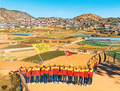 學(xué)生在攀枝花迤沙拉歷史文化主題研學(xué)基地參觀。 石 磊攝