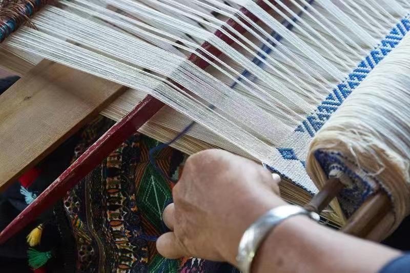 黎族傳統(tǒng)紡染織繡技藝。文化和旅游部非物質(zhì)文化遺產(chǎn)司供圖