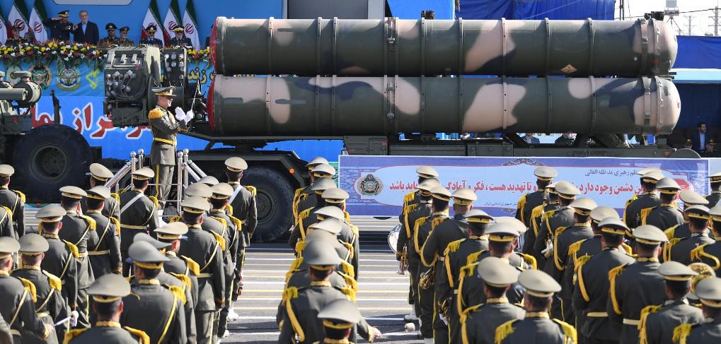 這是2024年9月21日在伊朗首都德黑蘭拍攝的閱兵式現(xiàn)場(chǎng)。新華社記者沙達(dá)提攝