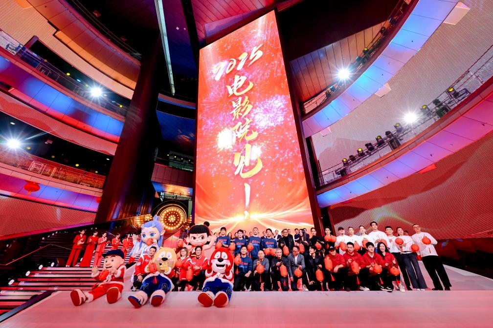 2025年春節(jié)檔電影主創(chuàng)合影。(圖片由主辦方提供)