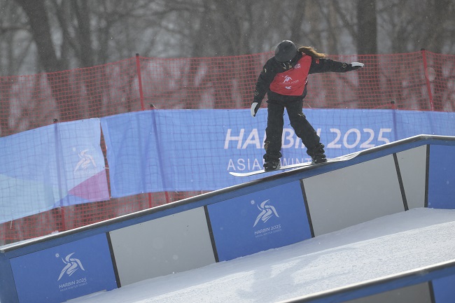 2月8日，張小楠在比賽中。新華社記者 楊冠宇攝