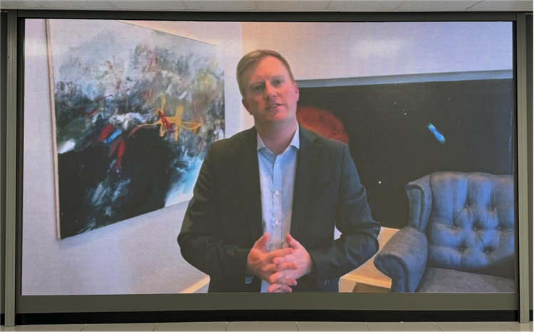 麥克弗森部長(zhǎng)通過視頻表達(dá)對(duì)中南基建合作前景和未來了良好祝愿。中國(guó)銀行約翰內(nèi)斯堡分行供圖