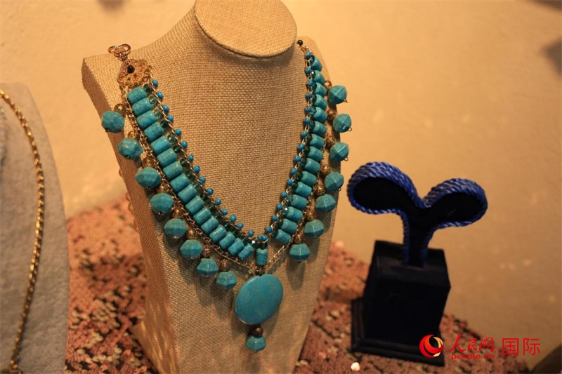 蘇美爾時(shí)期的流行項(xiàng)鏈。 人民網(wǎng)伊納斯·易卜拉欣攝