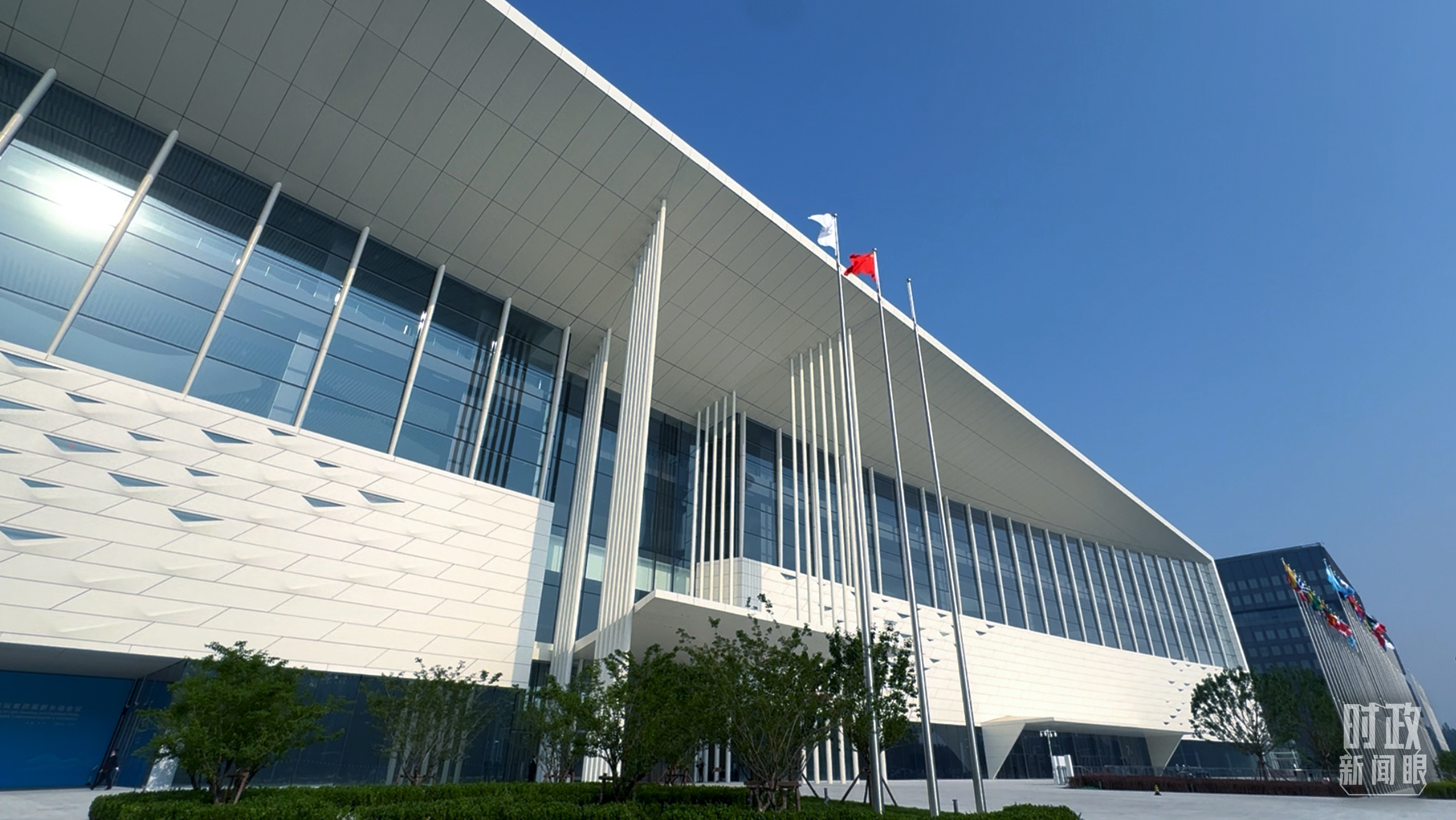 中拉論壇第四屆部長(zhǎng)級(jí)會(huì)議開(kāi)幕式在國(guó)家會(huì)議中心舉行。（總臺(tái)央視記者蔣碩拍攝）