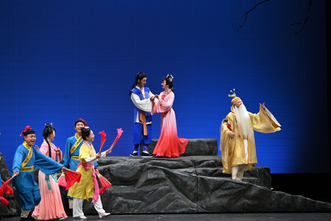 《七妹與蛇郎》演出劇照。國家大劇院供圖