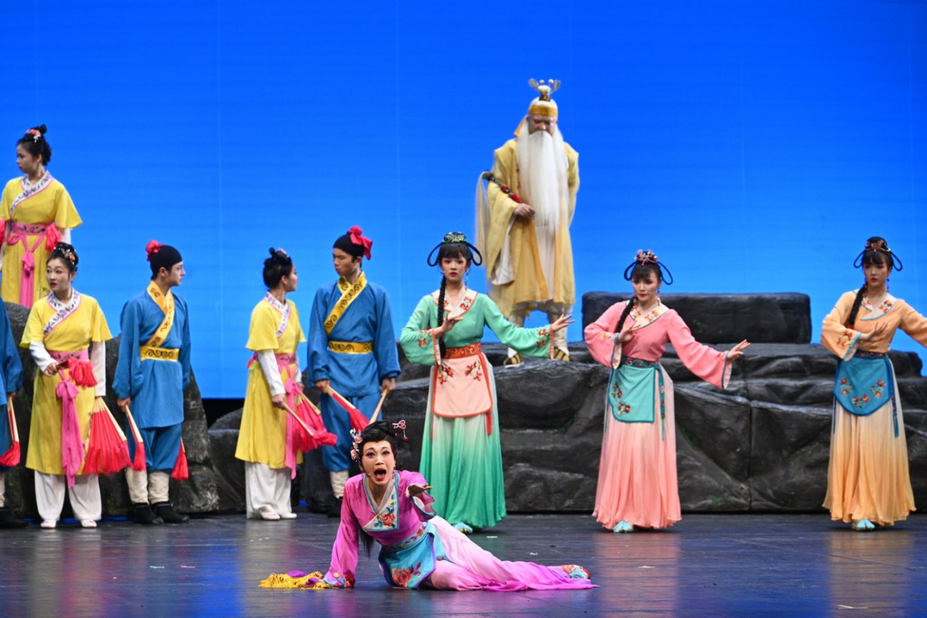 《七妹與蛇郎》演出劇照。國家大劇院供圖