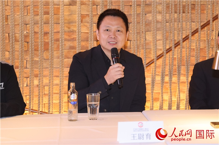 中國(guó)駐里約熱內(nèi)盧總領(lǐng)館副總領(lǐng)事王尉育在座談會(huì)上致辭。 人民網(wǎng)記者 時(shí)元皓攝