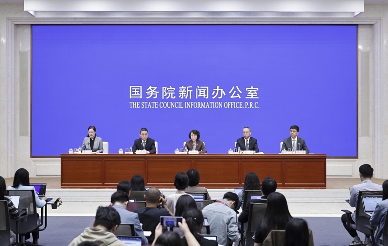 國新辦舉行“高質(zhì)量完成‘十四五’規(guī)劃”系列主題新聞發(fā)布會(huì)(國家廣播電視總局)(1)XxjpsgC000218_20250925_PEPFN0A001(2).jpg